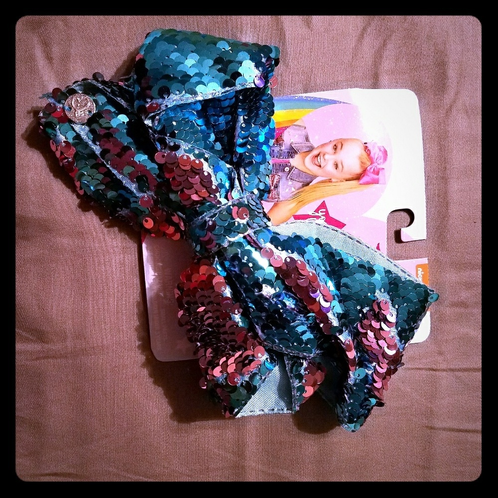 Jojo Siwa Bow